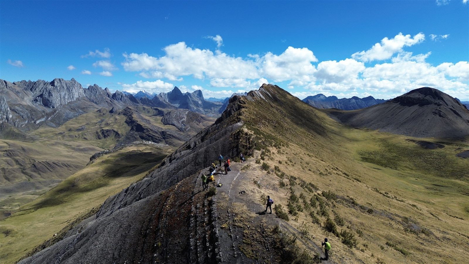 Día 2 — Carhuacocha